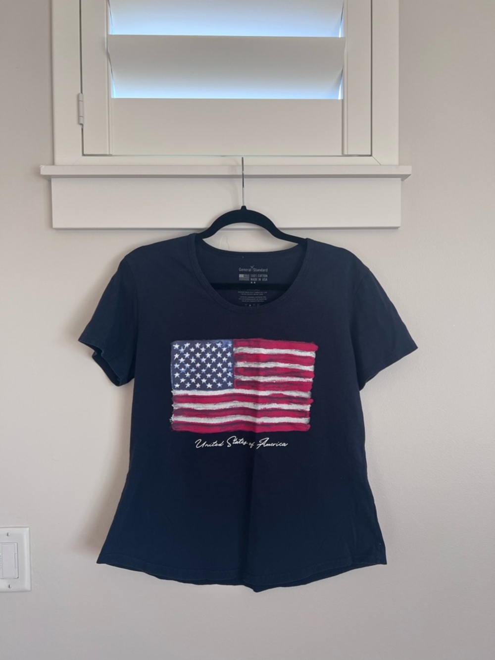 Navy Blue American Flag Tshirt SZ M